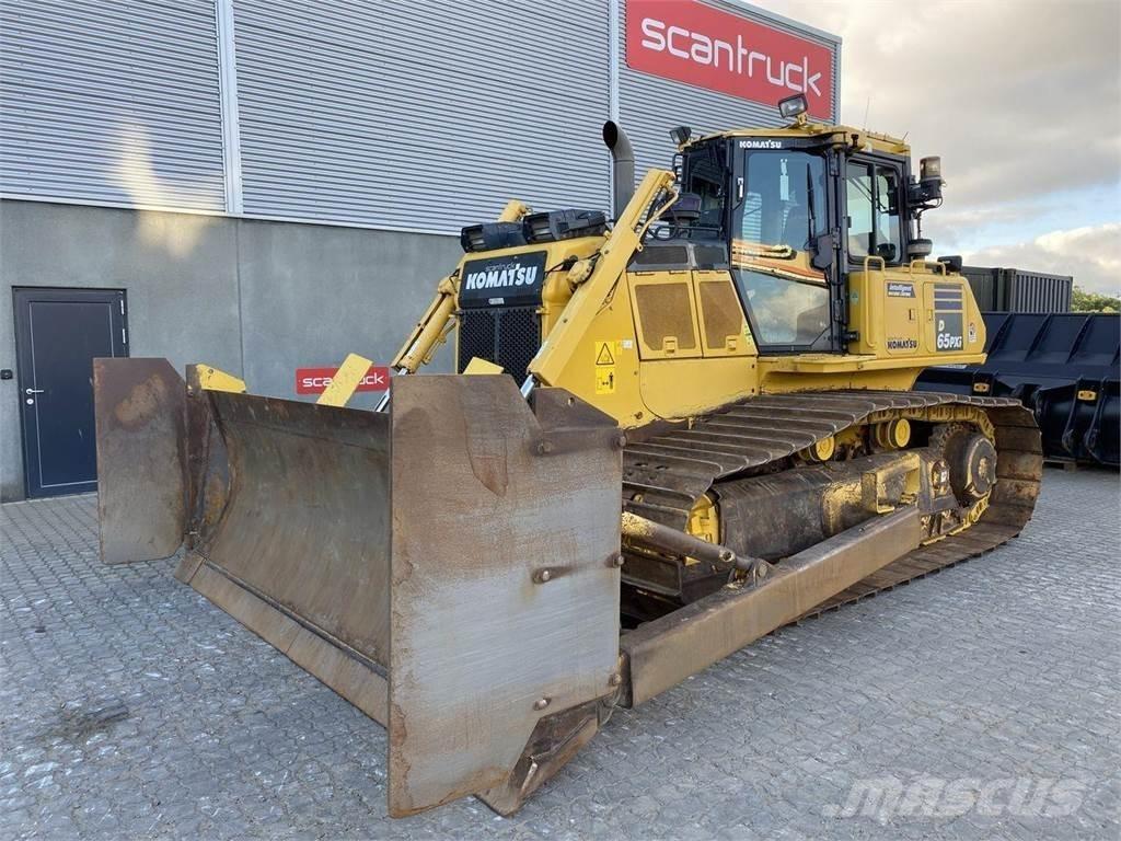 Komatsu D65PXI-18 Kāpurķēžu buldozeri