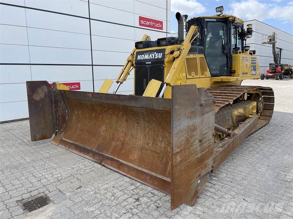 Komatsu D65PXI-18 Kāpurķēžu buldozeri