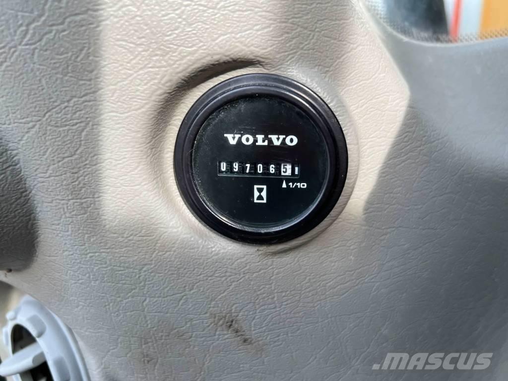 Volvo EWR150E Ekskavatori uz riteņiem