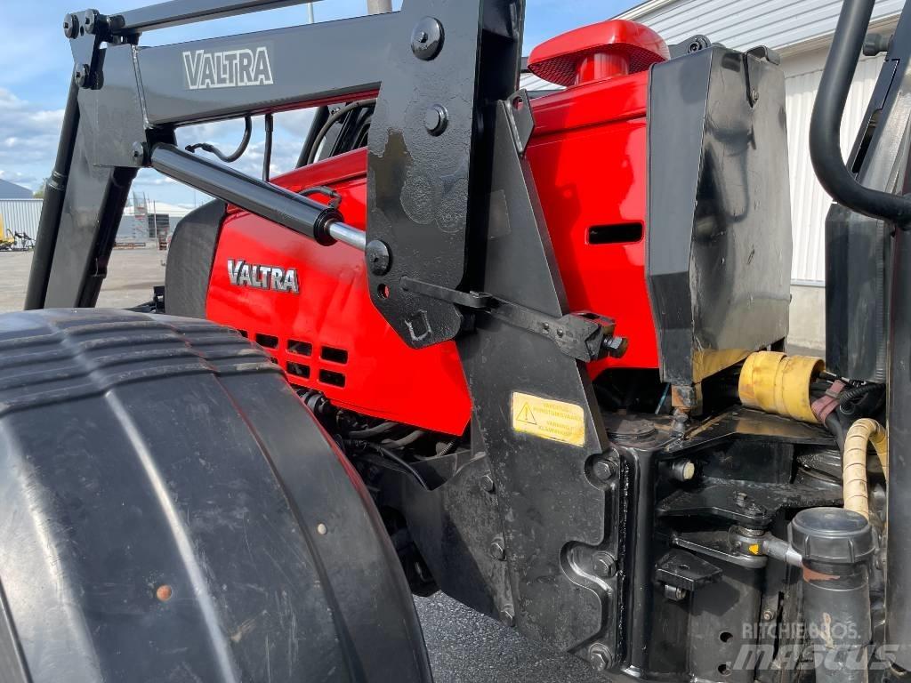 Valtra X 120 Traktori