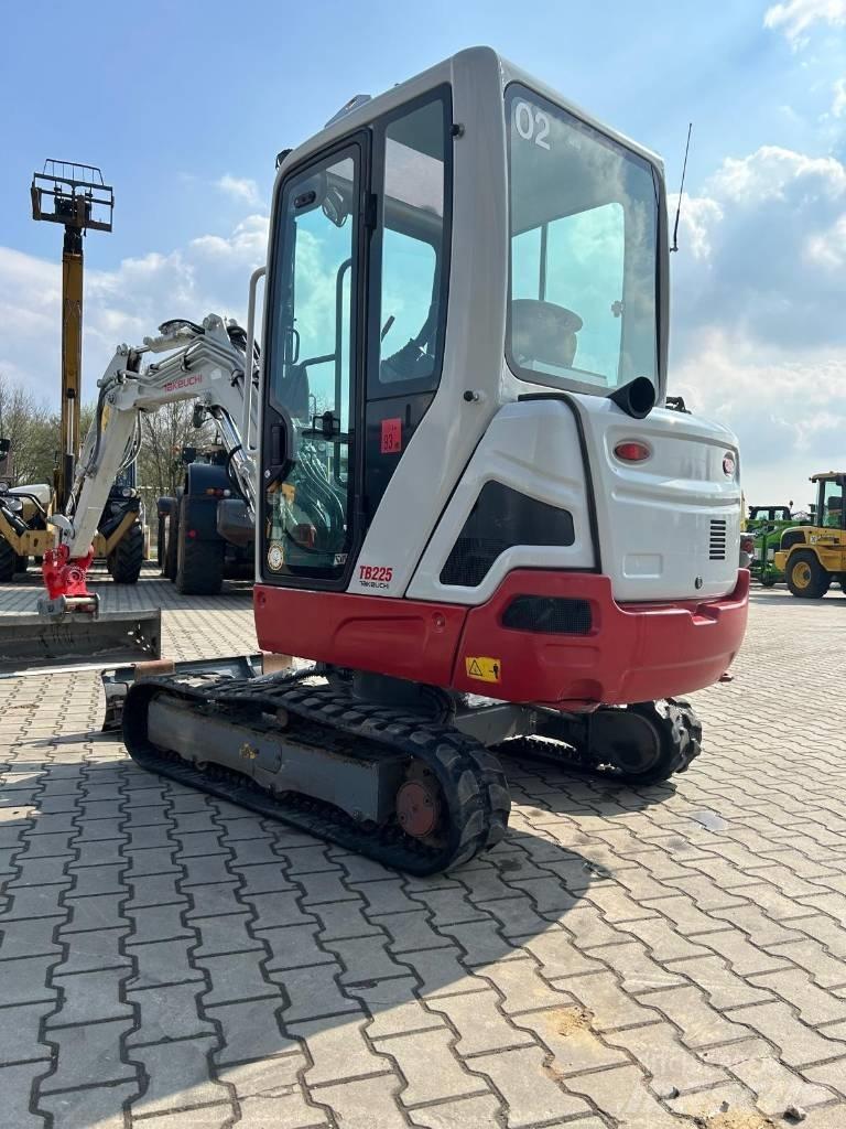 Takeuchi TB 225 Mini ekskavatori < 7 t