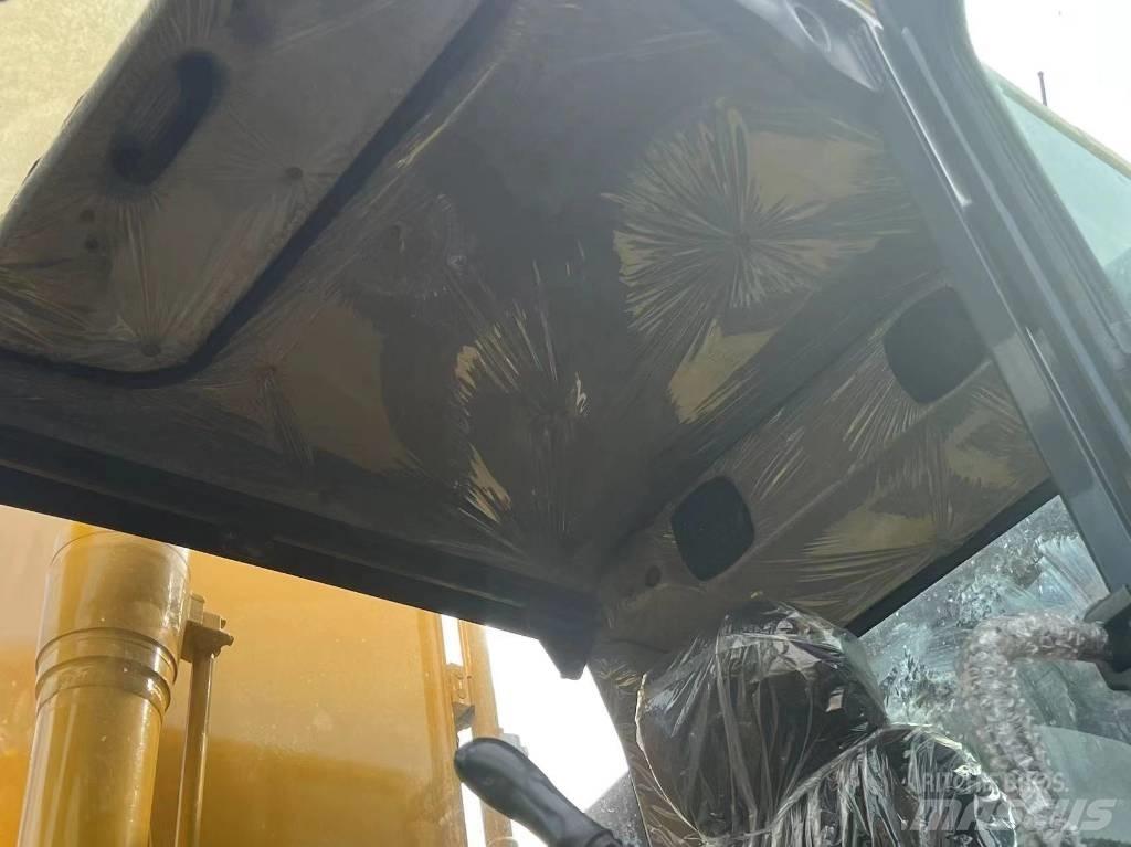 Komatsu PC 200 Vidēja lieluma ekskavatori 7 t - 12 t