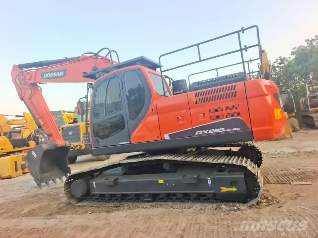 Doosan DX 225 LC Kāpurķēžu ekskavatori
