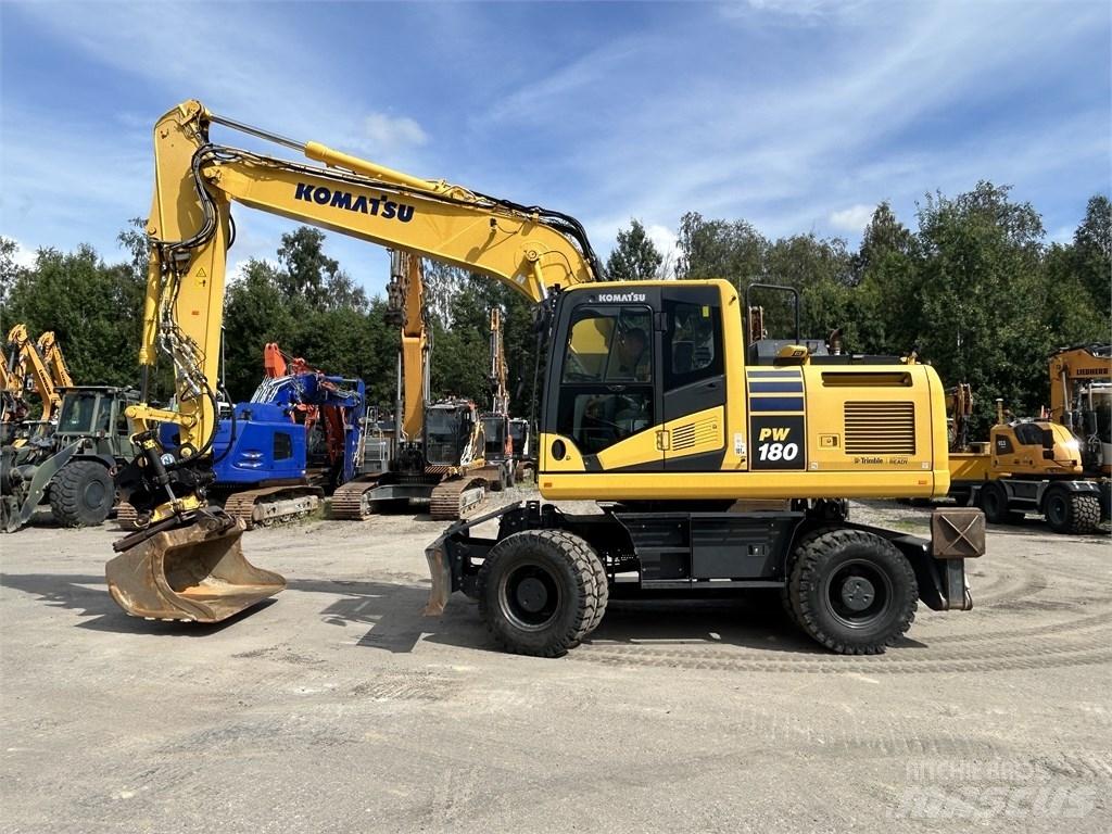 Komatsu PW 180-11 Ekskavatori uz riteņiem