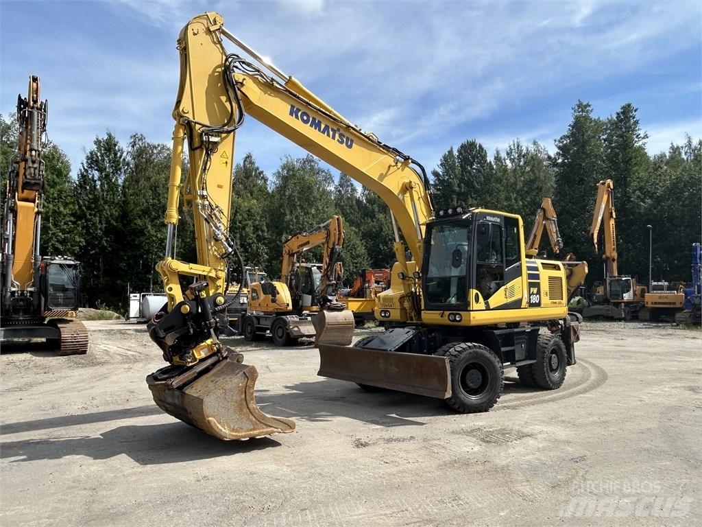 Komatsu PW 180-11 Ekskavatori uz riteņiem