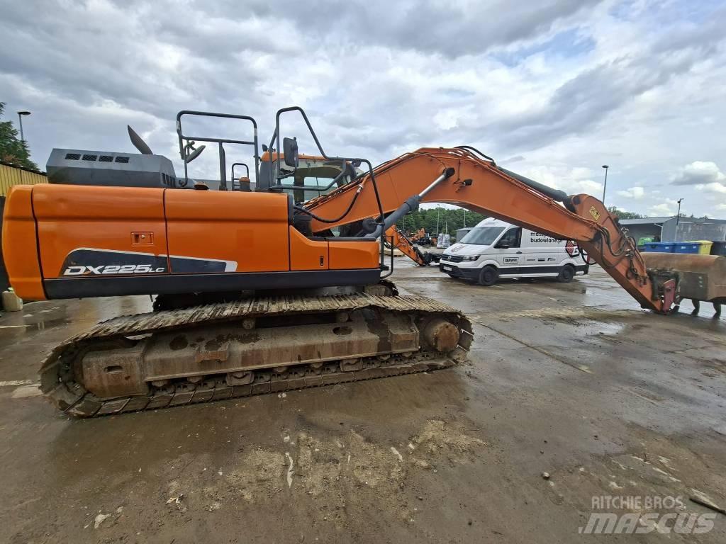 Doosan DX225LC-5 Kāpurķēžu ekskavatori