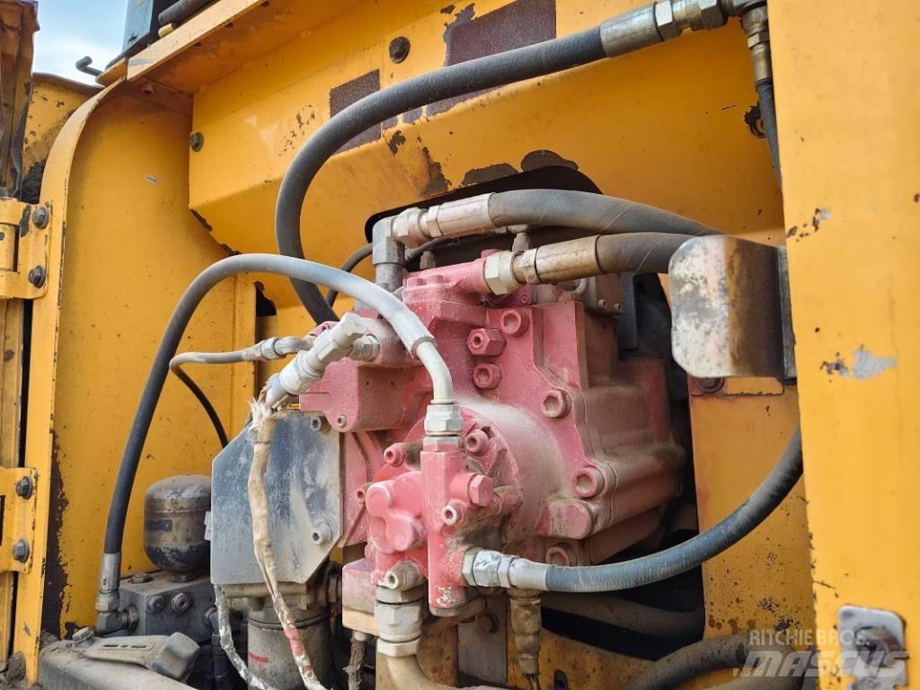 Hyundai R210W-9 Ekskavatori uz riteņiem