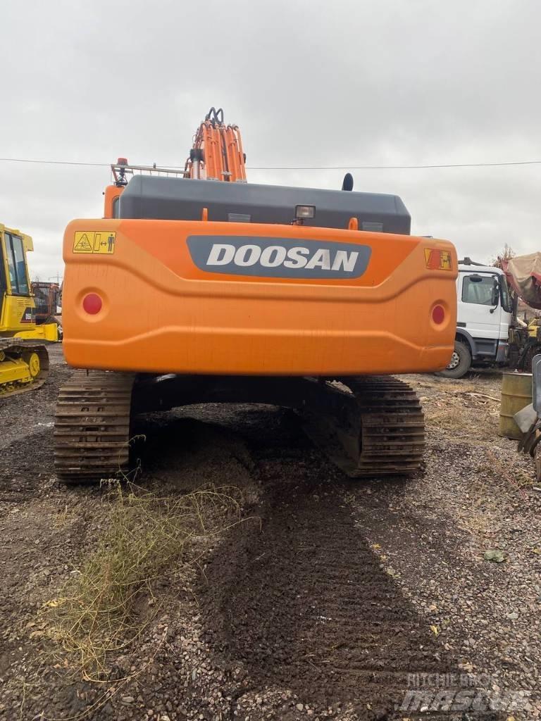 Doosan DX 340 LCA Kāpurķēžu ekskavatori