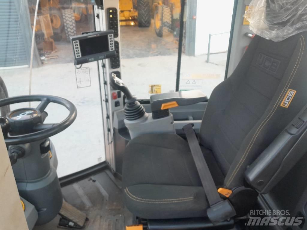 JCB 411 Iekrāvēji uz riteņiem