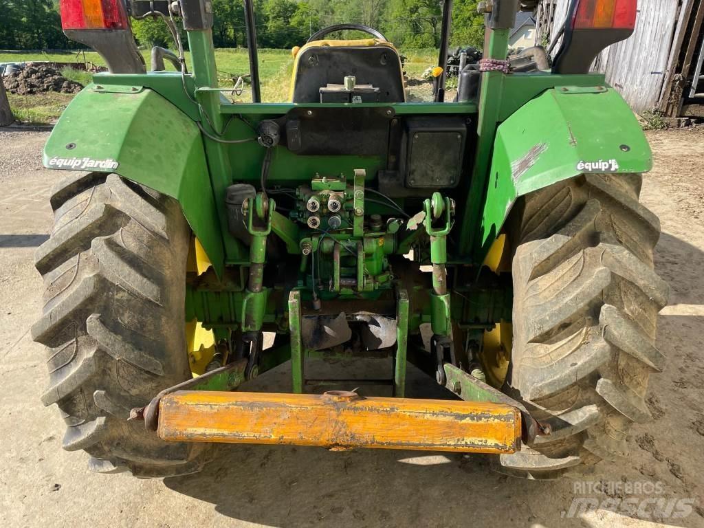 John Deere 5215 Traktori