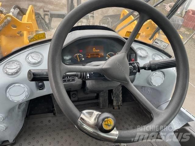 Volvo L 60 F Iekrāvēji uz riteņiem