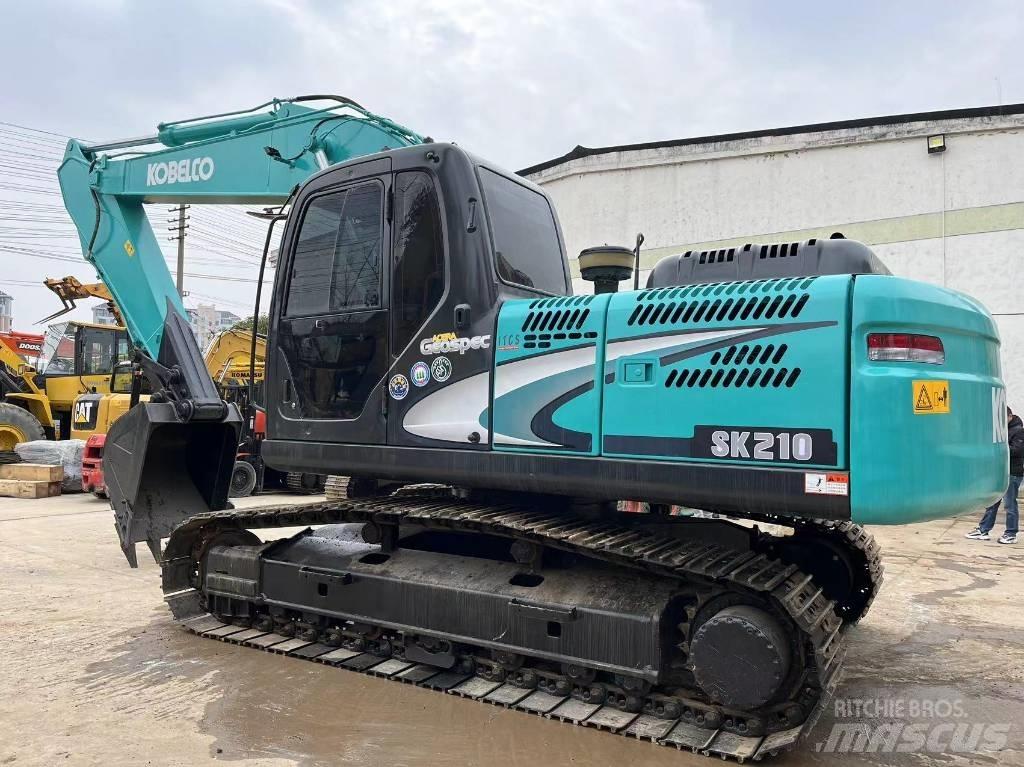 Kobelco SK 210 Kāpurķēžu ekskavatori