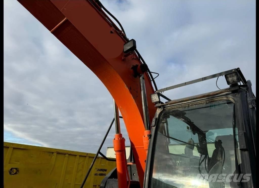 Hitachi ZX 130 LC N Kāpurķēžu ekskavatori
