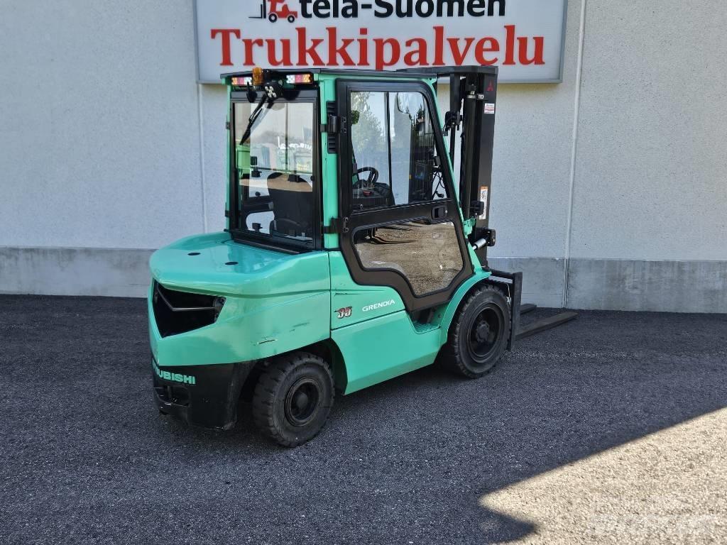 Mitsubishi FD35N Tehnika ar dīzeļa dzinēju