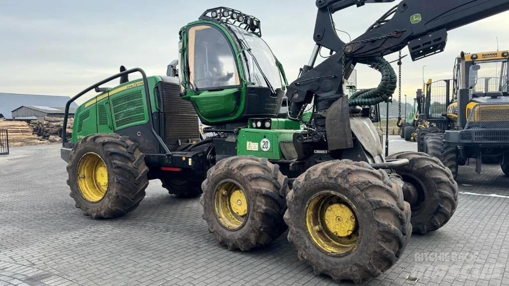 John Deere 1270 E Harvesteri