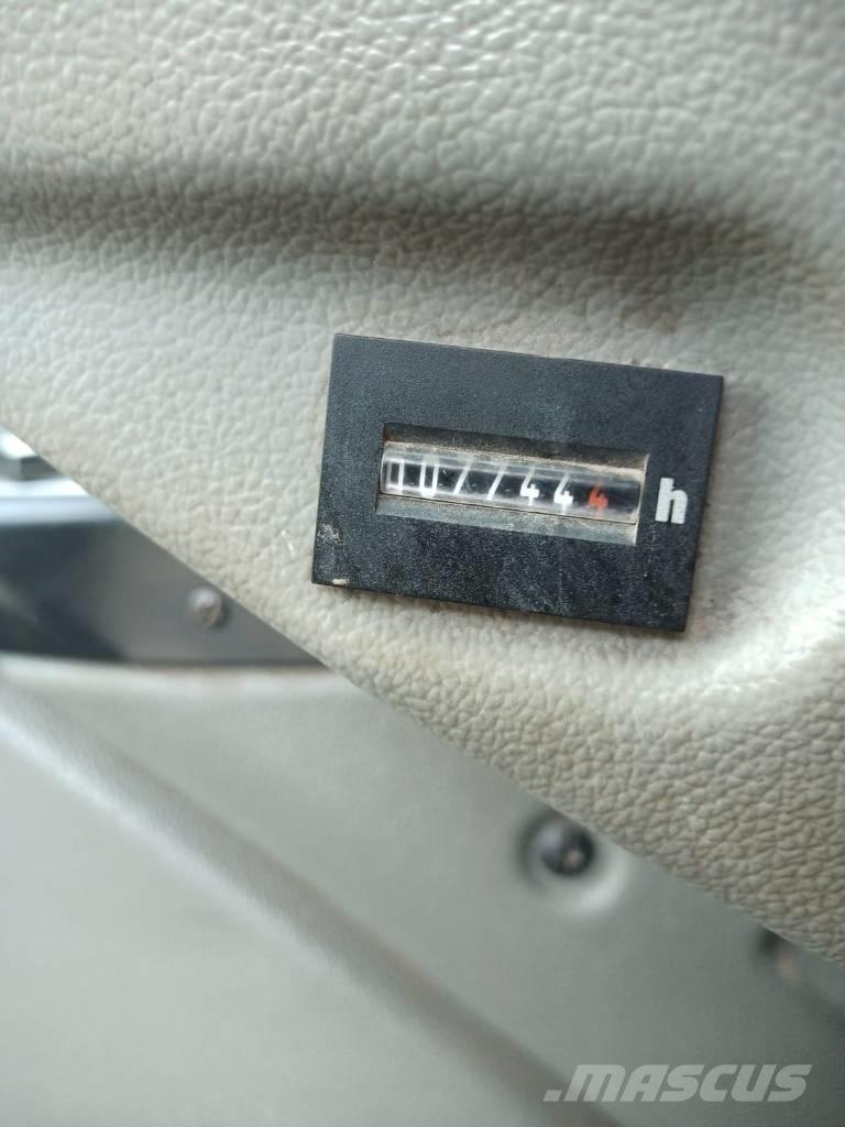 Liebherr A 924 Ekskavatori uz riteņiem