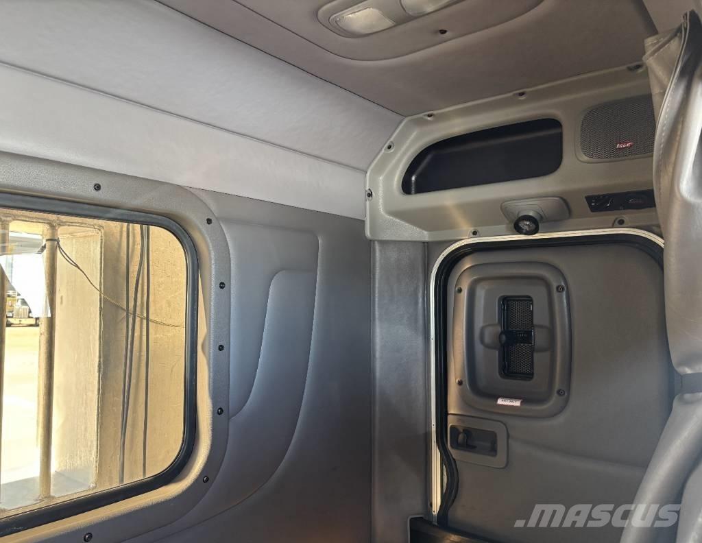 Peterbilt 389 Vilcēji