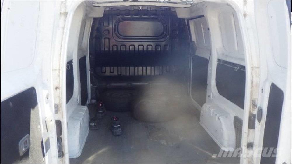 Nissan NV 200 Preču pārvadāšanas furgoni
