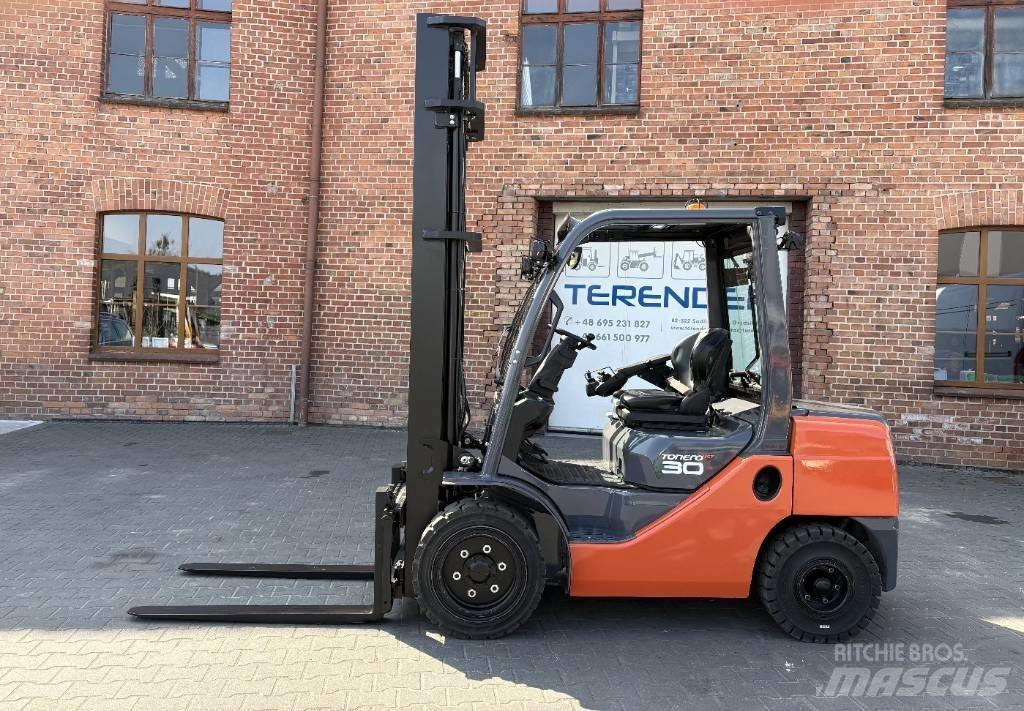 Toyota 06-8FD30F Tehnika ar dīzeļa dzinēju