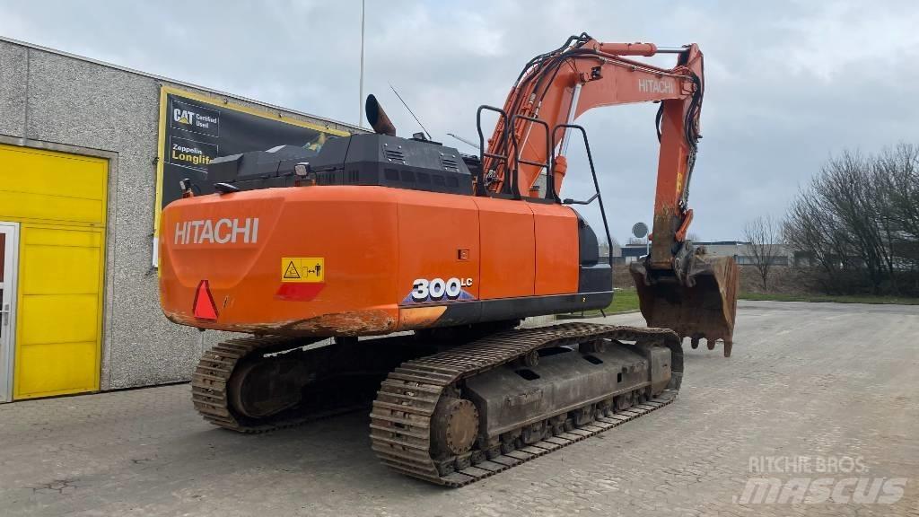 Hitachi ZX 300 LC-6 Kāpurķēžu ekskavatori