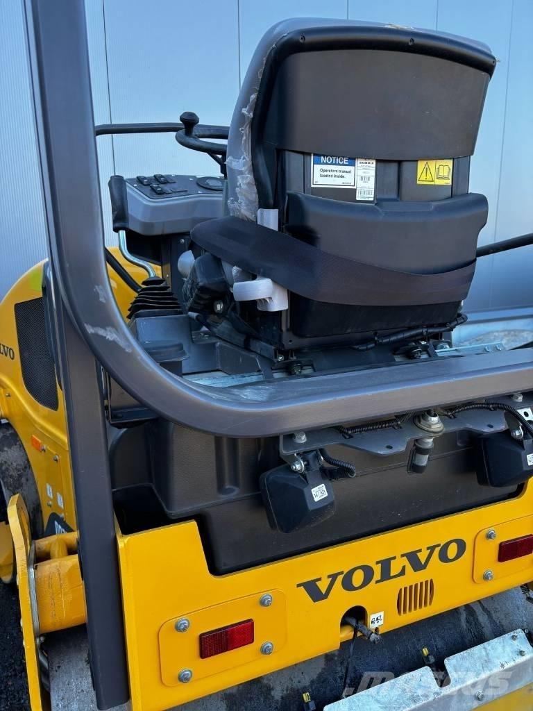 Volvo DD 25 B Divvalču grunts veltņi