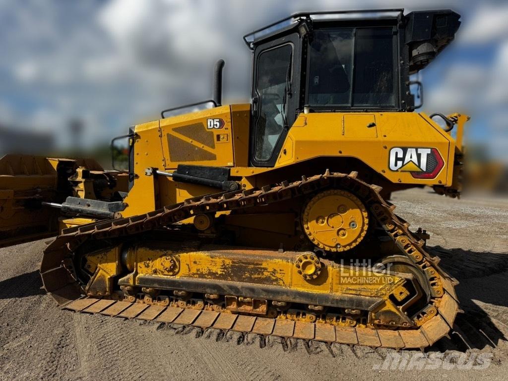 CAT D 5 Kāpurķēžu buldozeri