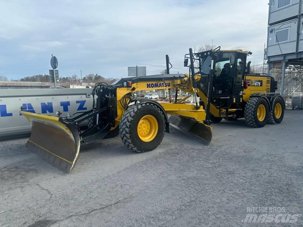Komatsu GD675-7E0 Greideri