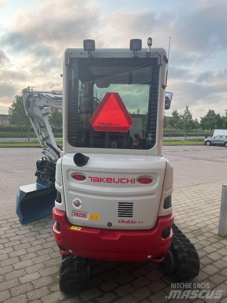 Takeuchi TB 225 Mini ekskavatori < 7 t