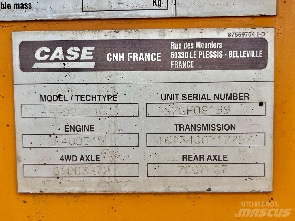 CASE 580 SR Ekskavatori-iekrāvēji