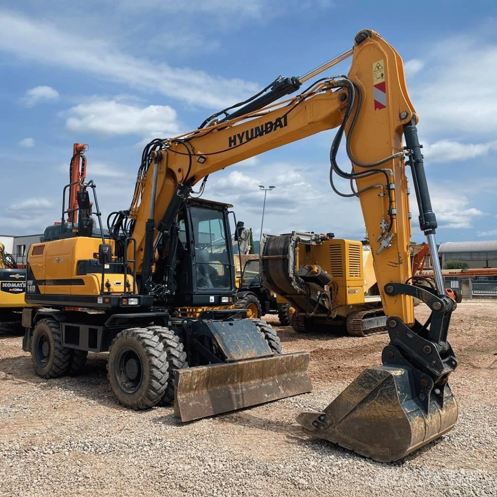 Hyundai HW140 Ekskavatori uz riteņiem