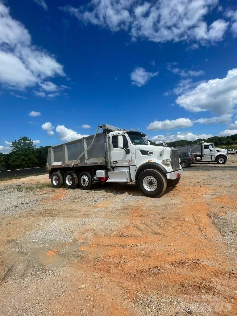 Peterbilt Dump Truck Pašizgāzējs