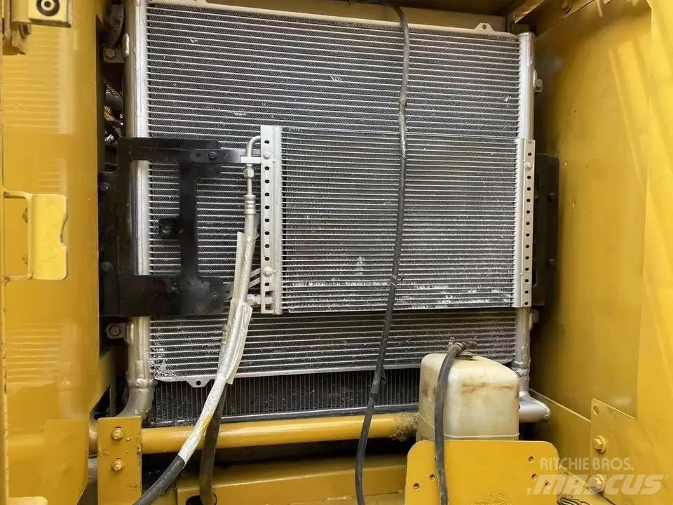 CAT 320C Kāpurķēžu ekskavatori