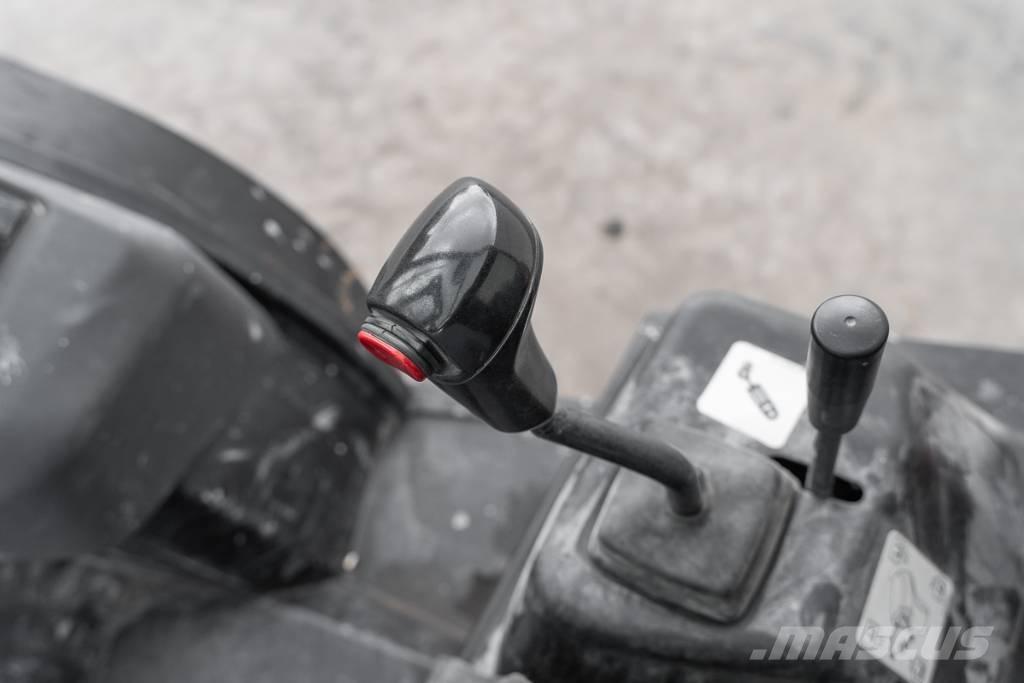 Manitou MC 30-4 Tehnika ar dīzeļa dzinēju