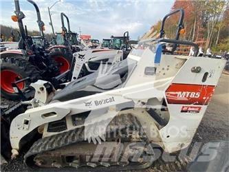 Bobcat MT85 Lietoti riteņu kompaktiekrāvēji