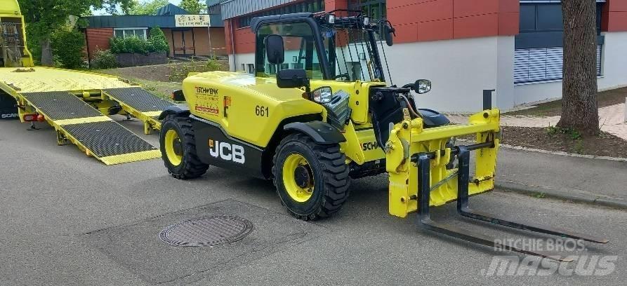 JCB 525-60 Teleskopiskie manipulatori