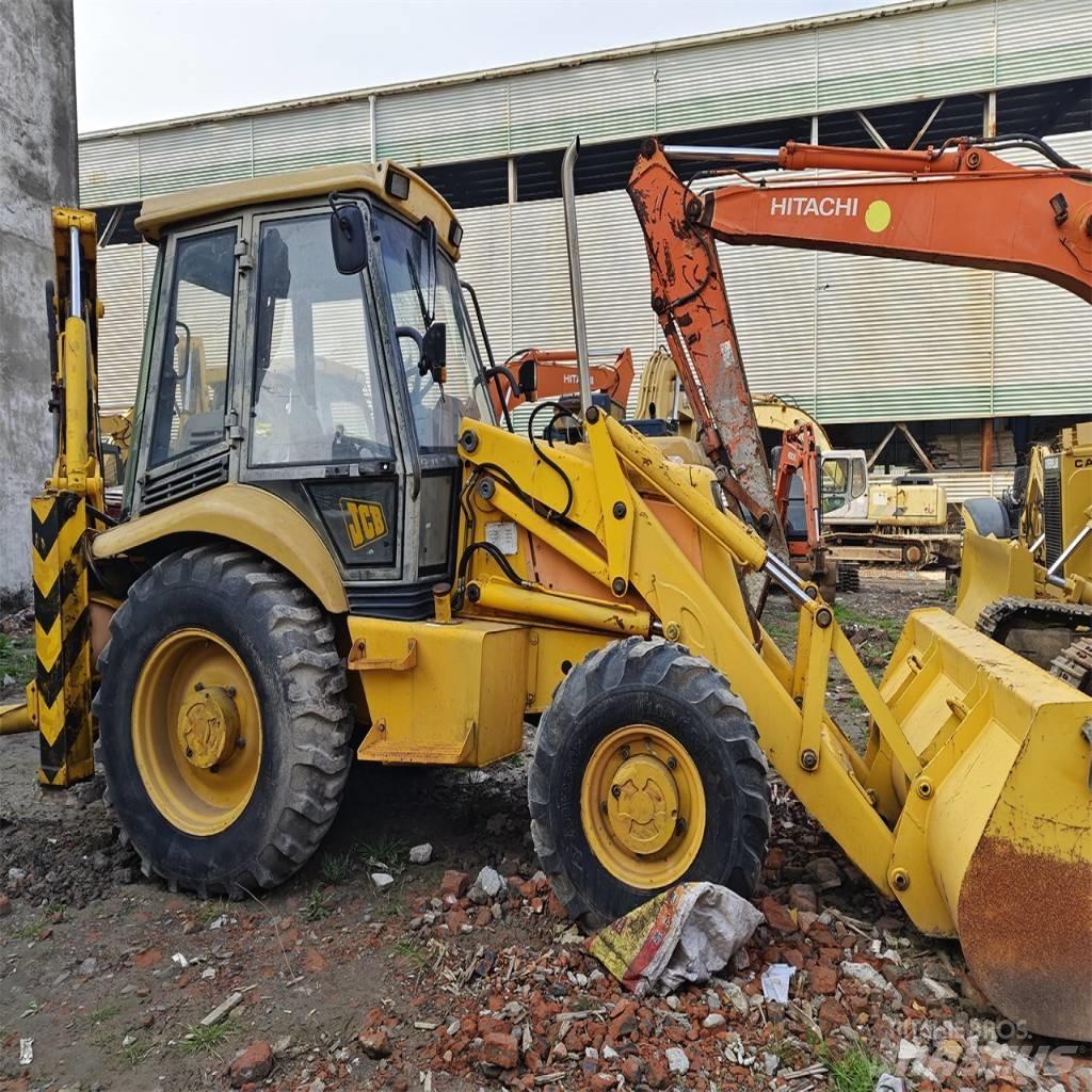 JCB 3 CX Ekskavatori-iekrāvēji
