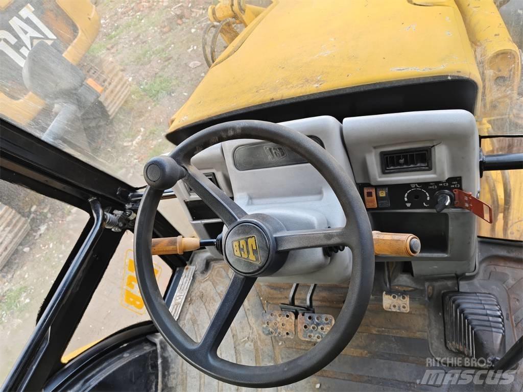 JCB 3 CX Ekskavatori-iekrāvēji