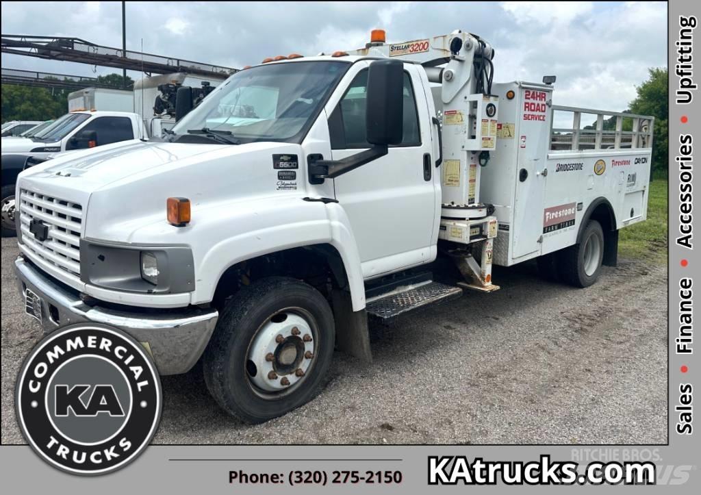Chevrolet C5500 Kāpurķēžu ceļamkrāni