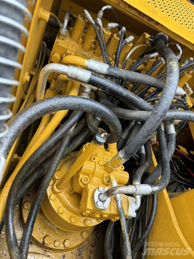 CAT 320 C Kāpurķēžu ekskavatori