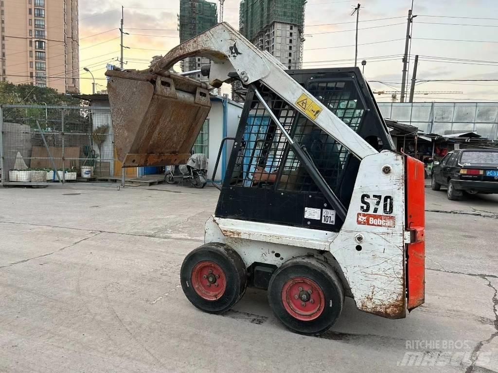 Bobcat S 70 Lietoti riteņu kompaktiekrāvēji