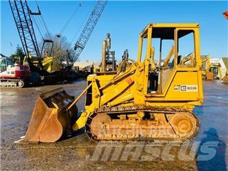 CAT 931 B Kāpurķēžu iekrāvēji