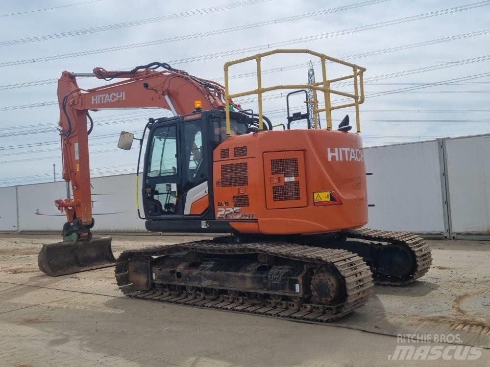 Hitachi ZX225USLC-7 Kāpurķēžu ekskavatori