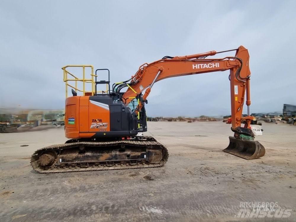 Hitachi ZX225USLC-7 Kāpurķēžu ekskavatori