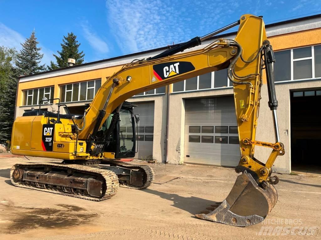 CAT 323 F LN Kāpurķēžu ekskavatori