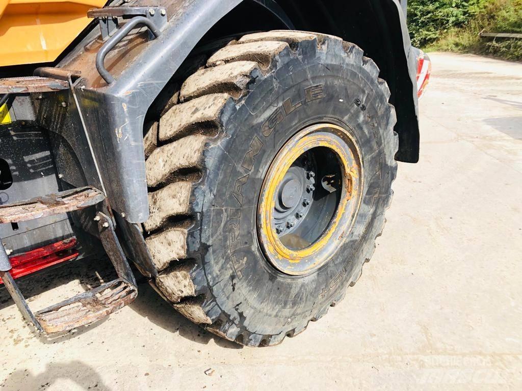 CASE 821 GXR Iekrāvēji uz riteņiem
