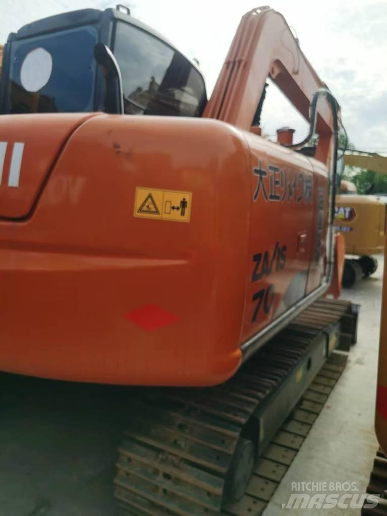 Hitachi ZX 70 Vidēja lieluma ekskavatori 7 t - 12 t