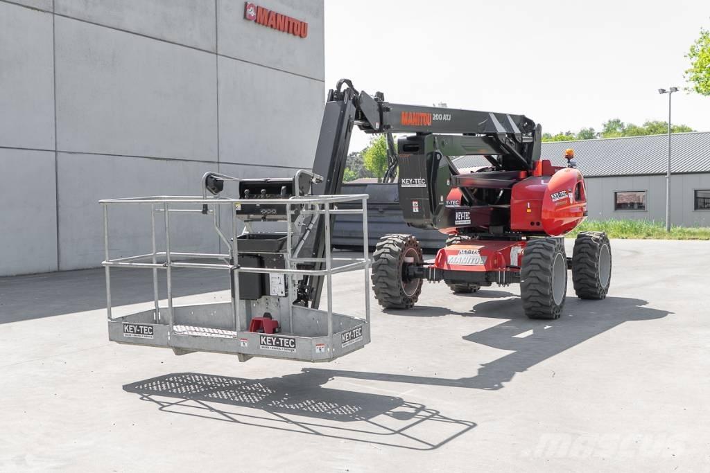 Manitou 200 ATJ Strēles pacēlāji