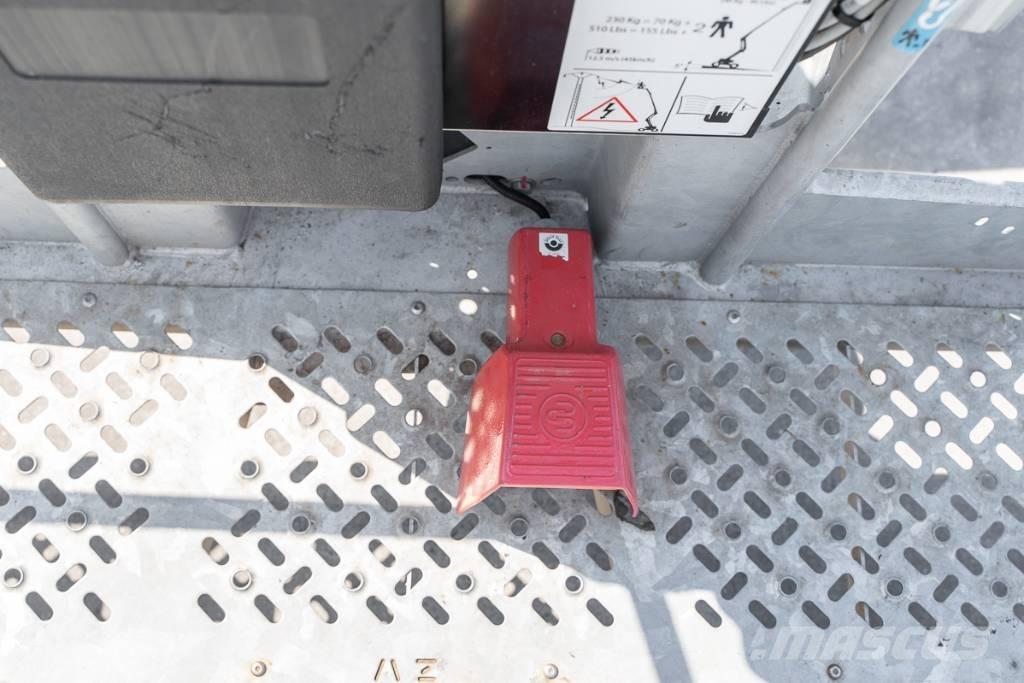 Manitou 200 ATJ Strēles pacēlāji