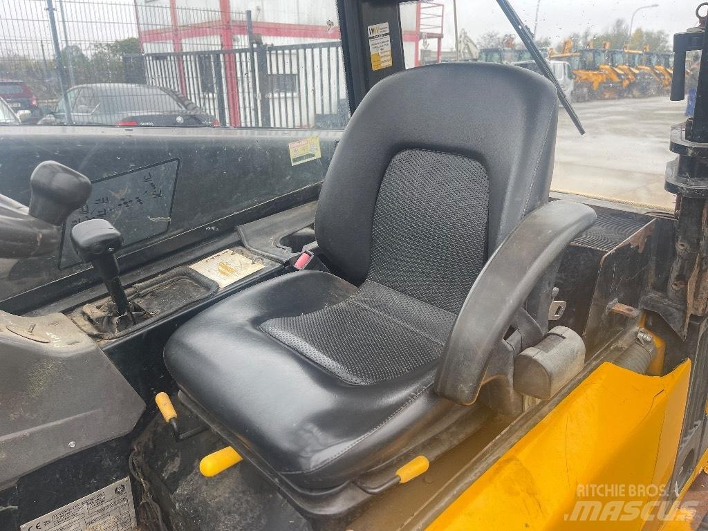 JCB TLT 30 D 4x4 !! Teleskopiskie manipulatori