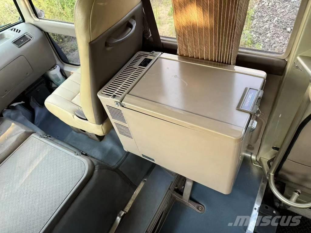Toyota Coaster Bus Mikroautobusi